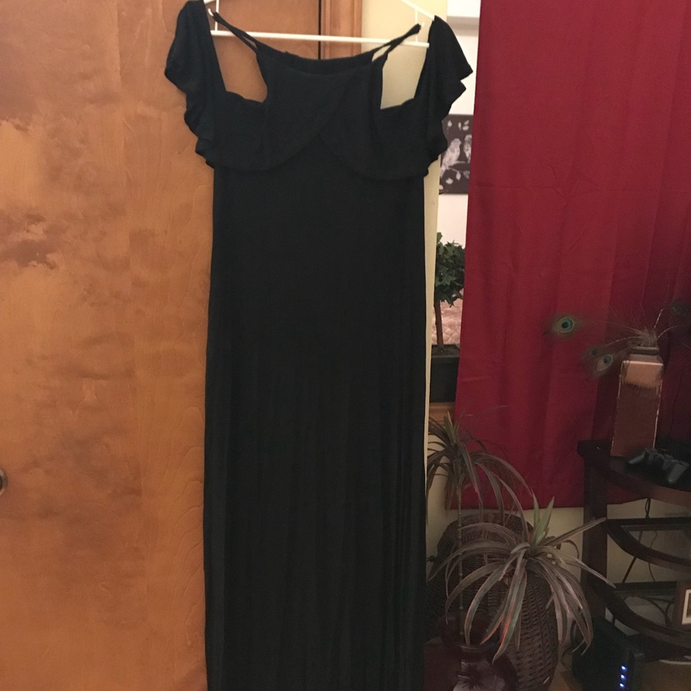 Black maxi dress with ruffle cold shoulder sleeves